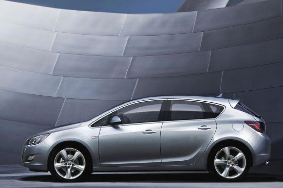  Opel Astra 5-Door 2009 года  (фото 170 из 170)